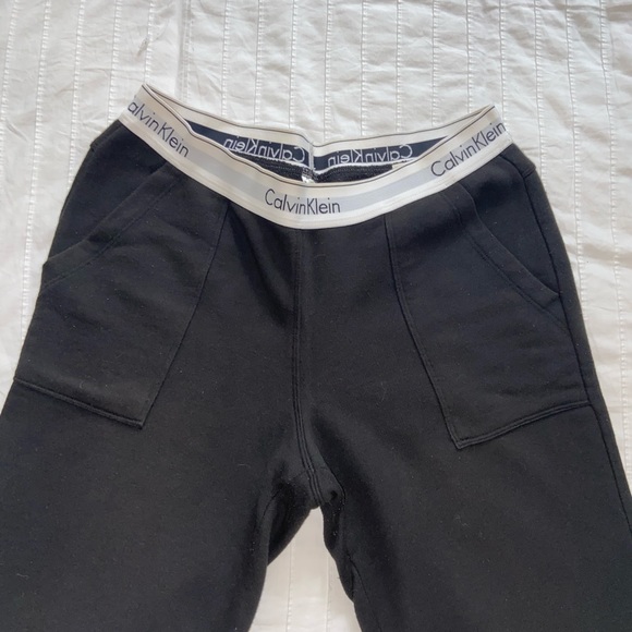 Black Calvin Klein joggers - Picture 4 of 7